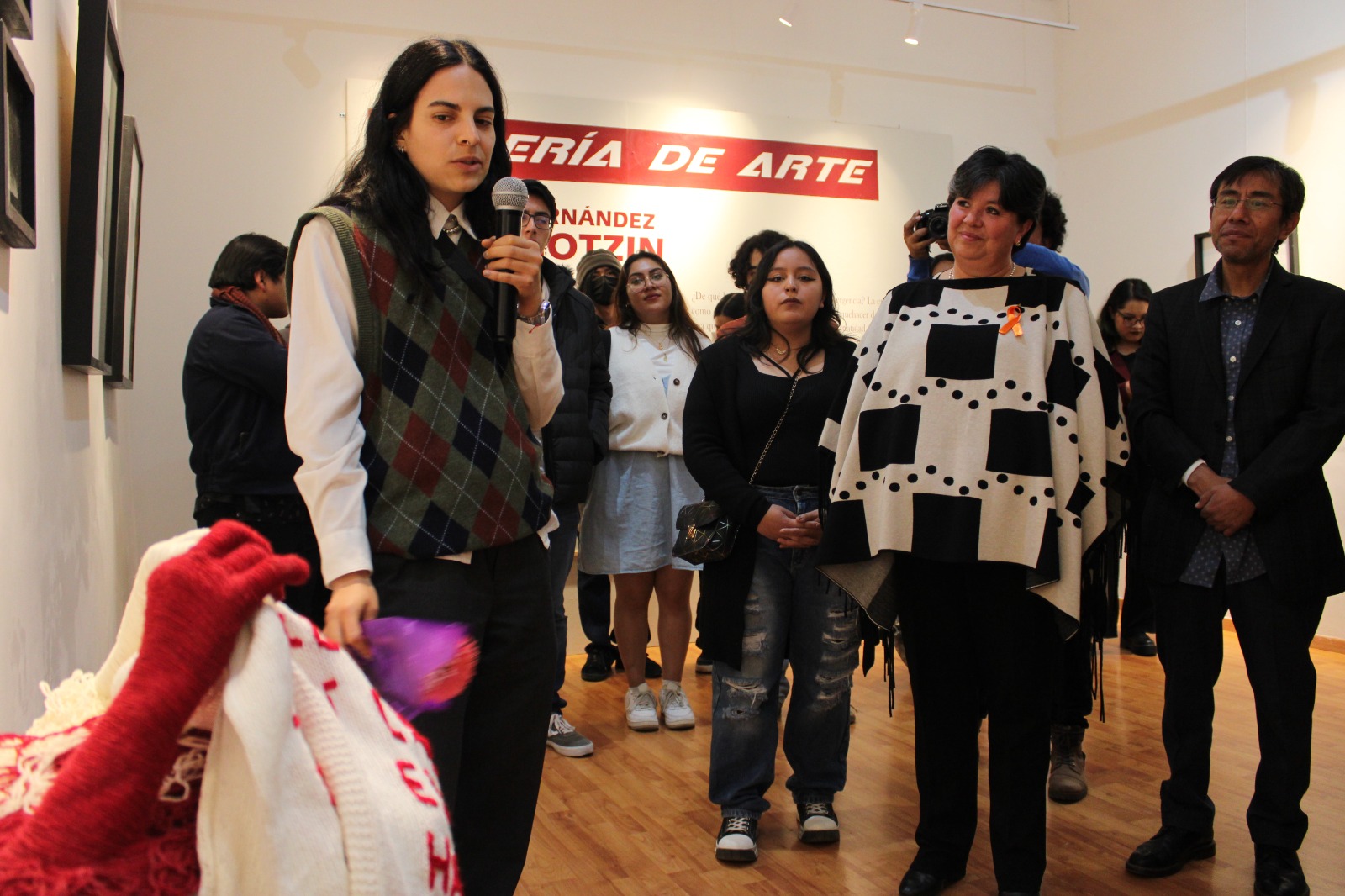 Los artistas tienen la responsabilidad y es la de imaginar y compartir: Maribel Pérez Arenas